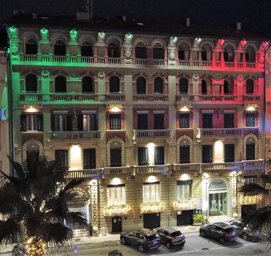 Hotel Residence Esplanade Viareggio Exterior photo